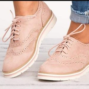 Womens pink size 9 loafers